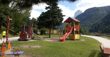 2016.10.12 Ortisei BZ – Clandestini al parco giochi tra birra e “spinelli”