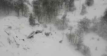 2016.01.19 Albergo sotto la slavina