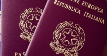 Due passaporti? Meglio tre gruppi che convivono rafforzando l’autonomia!